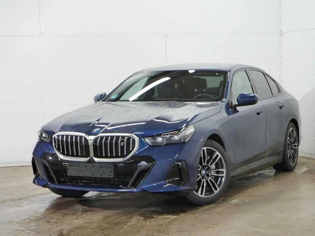 BMW i5