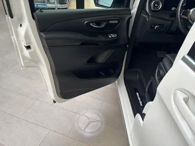 Mercedes-Benz EQV 300