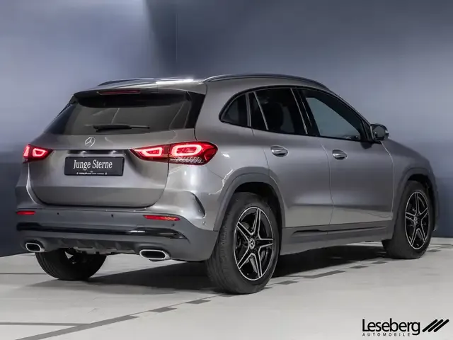 Mercedes-Benz GLA 200
