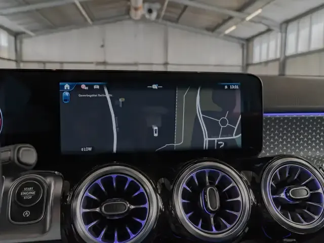 Mercedes-Benz GLB 200