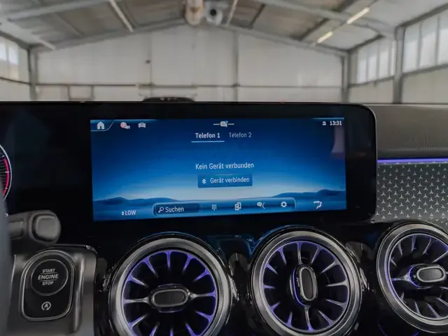 Mercedes-Benz GLB 200