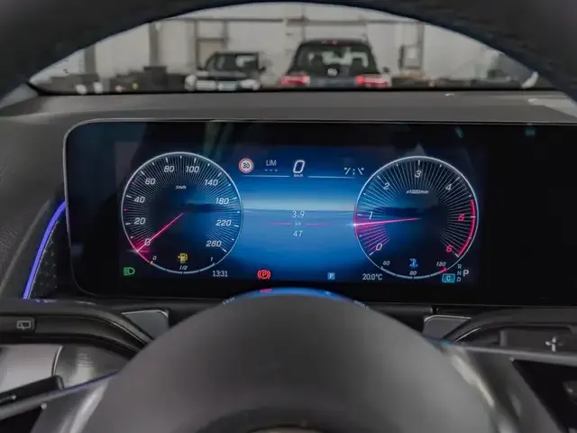 Mercedes-Benz GLB 200