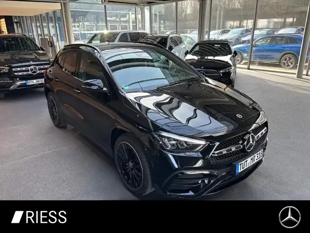 Mercedes-Benz GLA 200