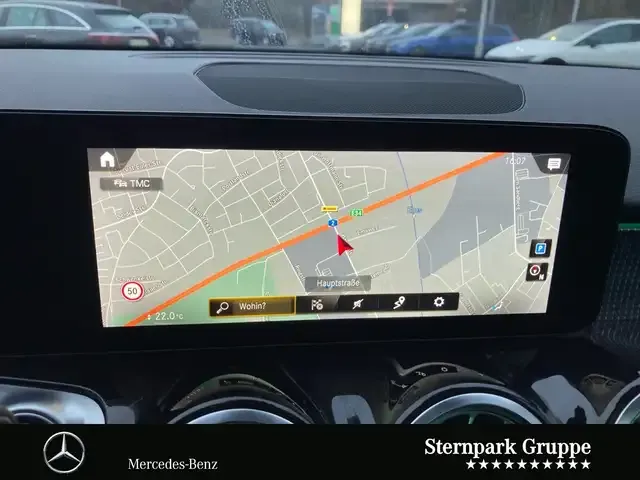 Mercedes-Benz GLB 200