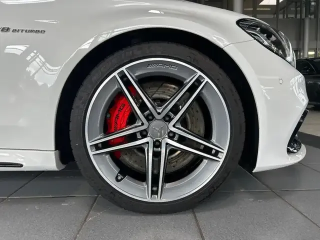Mercedes-Benz C 63 AMG