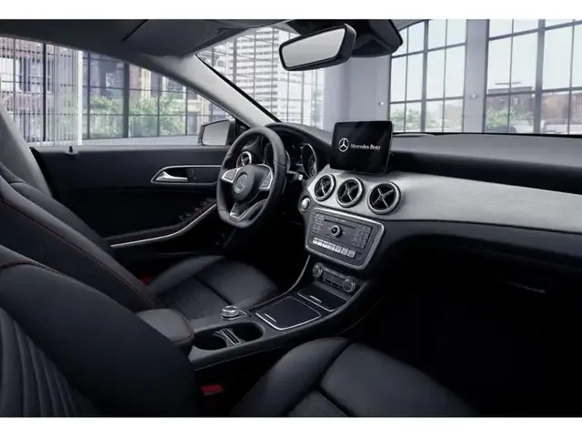 Mercedes-Benz CLA 220