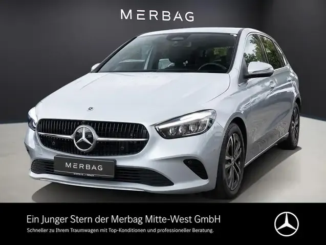 Mercedes-Benz B 180