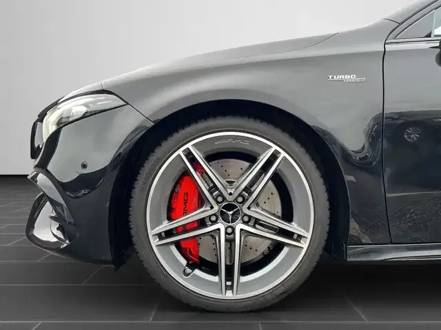 Mercedes-Benz A 45 AMG