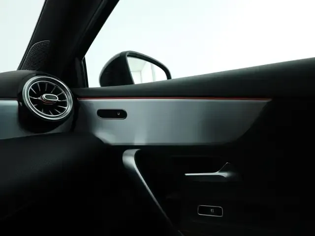 Mercedes-Benz A 35 AMG