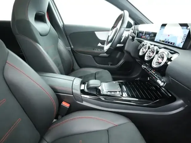 Mercedes-Benz A 35 AMG