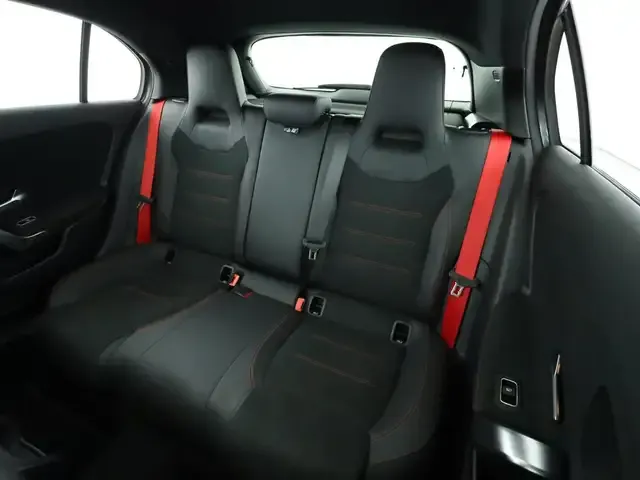 Mercedes-Benz A 35 AMG