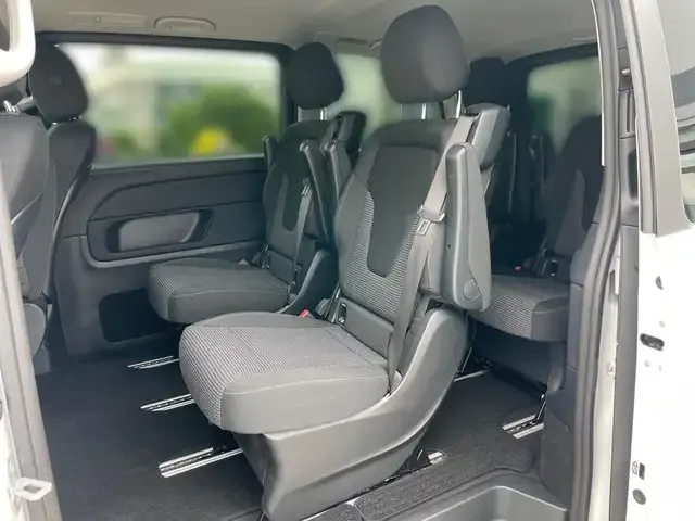 Mercedes-Benz V 250