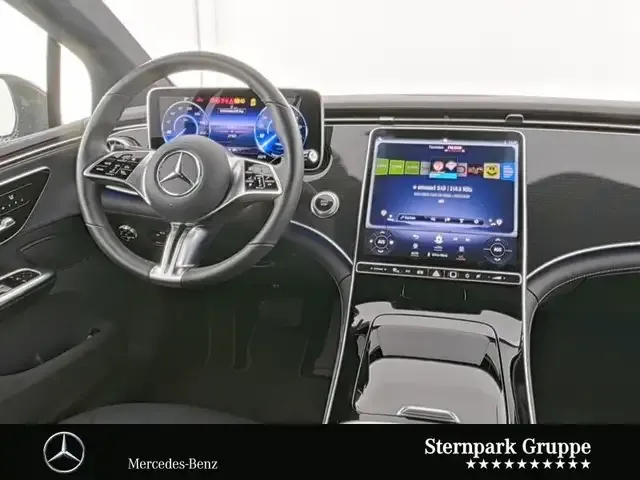 Mercedes-Benz EQE 300