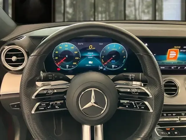 Mercedes-Benz E 300