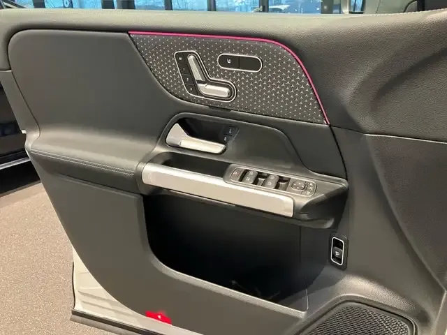 Mercedes-Benz EQB 350