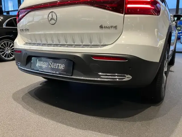 Mercedes-Benz EQB 350