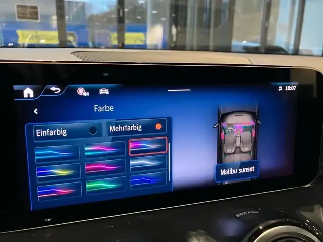 Mercedes-Benz EQB 350