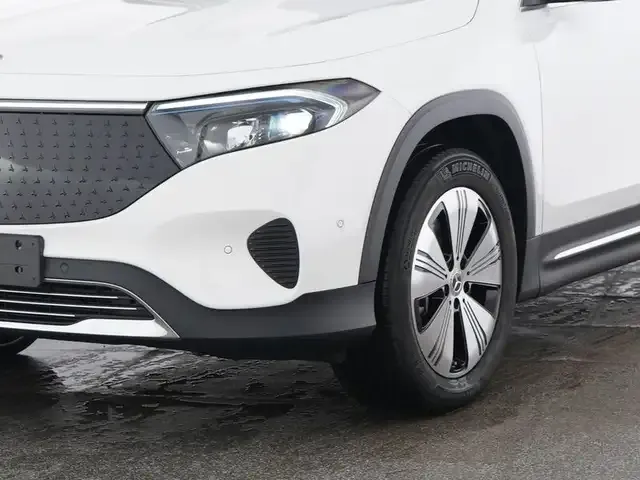 Mercedes-Benz EQB 350