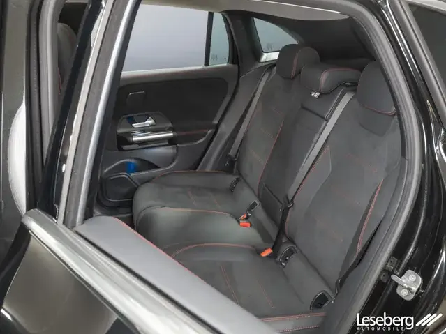 Mercedes-Benz EQA 300