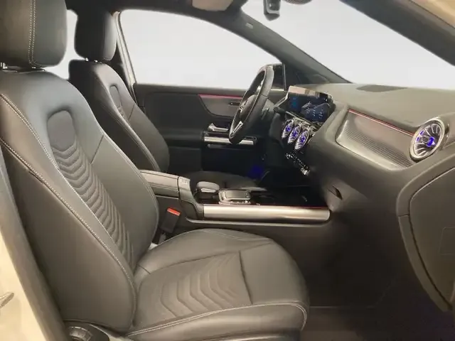 Mercedes-Benz EQA 300