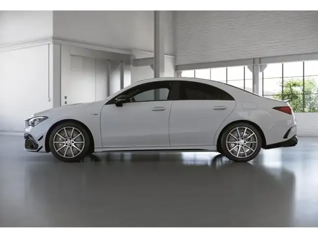 Mercedes-Benz CLA 45 AMG
