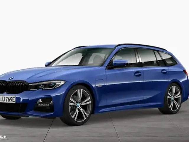 BMW 330