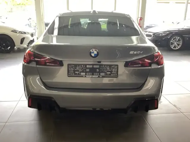 BMW 220