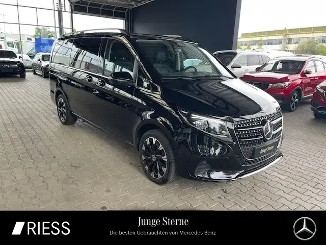 Mercedes-Benz V 250