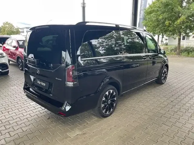 Mercedes-Benz V 250