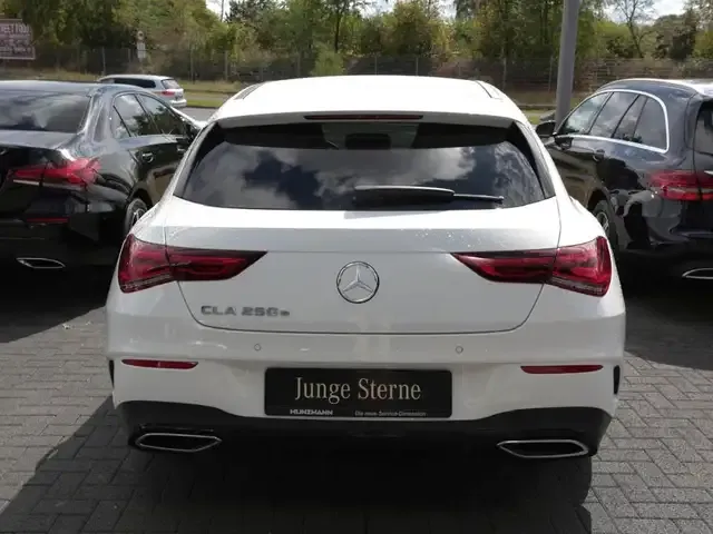 Mercedes-Benz CLA 250