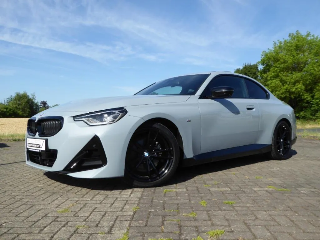 BMW 220