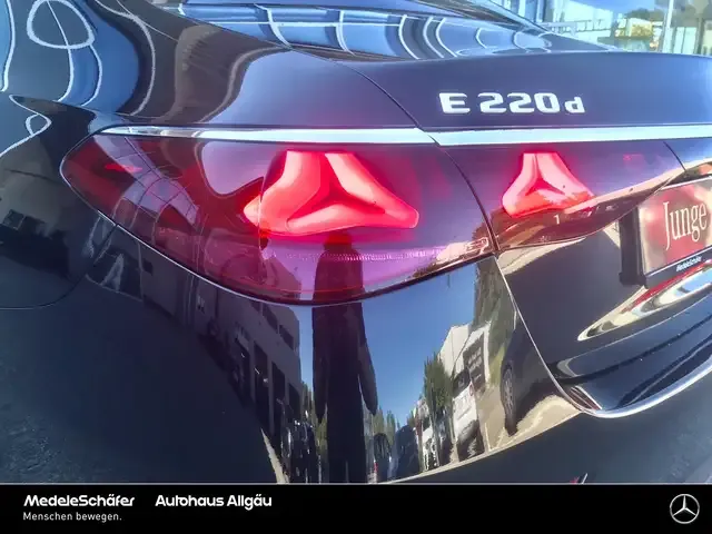 Mercedes-Benz E 220