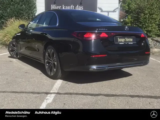 Mercedes-Benz E 220