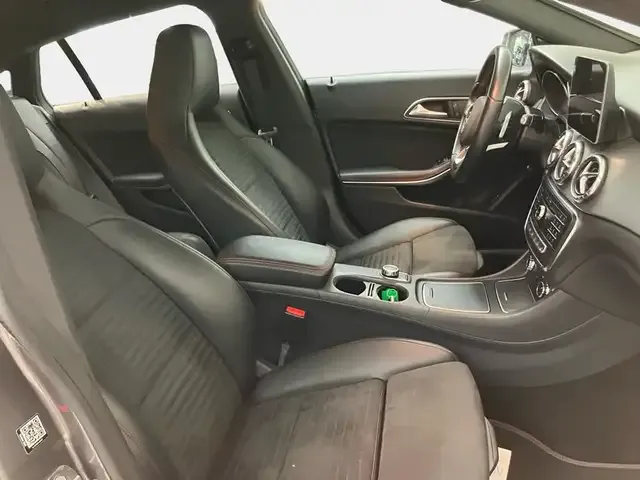 Mercedes-Benz CLA 180