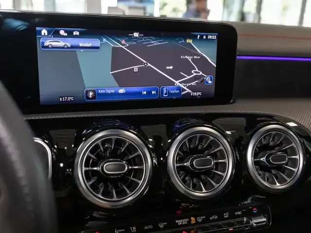 Mercedes-Benz CLA 220