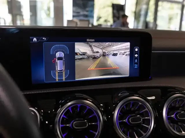 Mercedes-Benz CLA 220