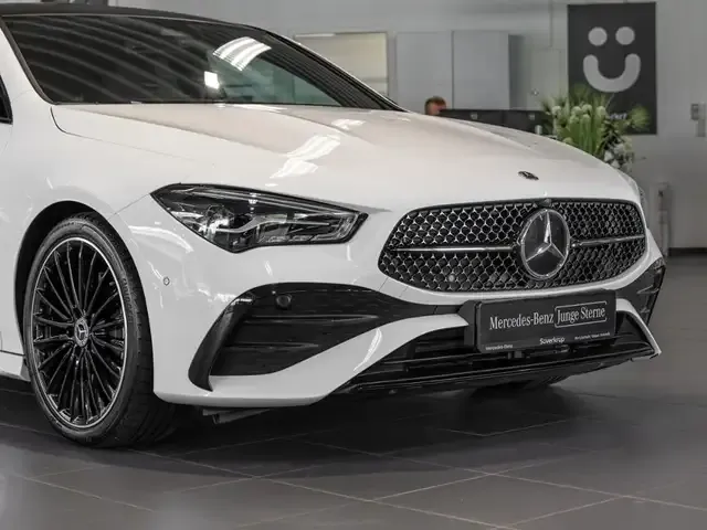 Mercedes-Benz CLA 220