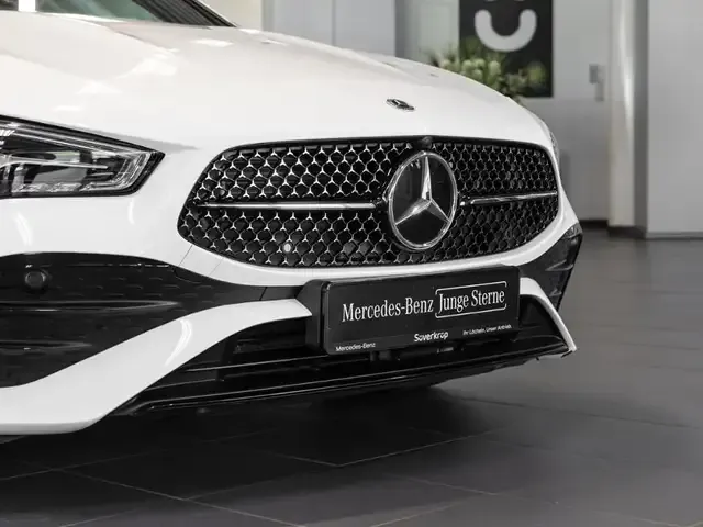 Mercedes-Benz CLA 220
