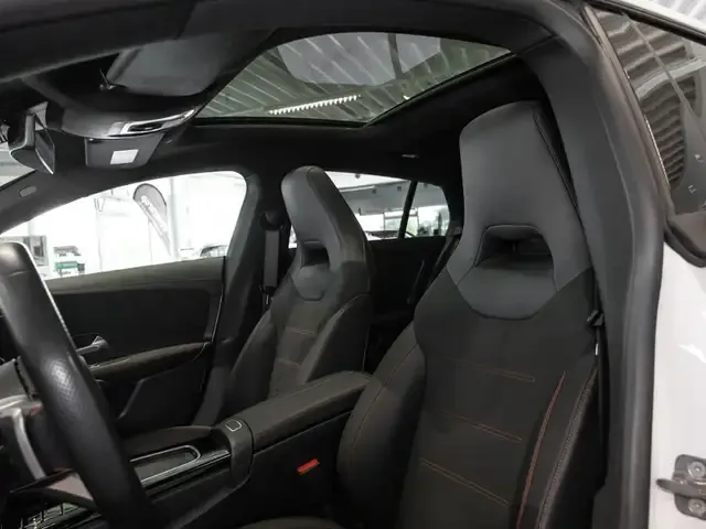 Mercedes-Benz CLA 220