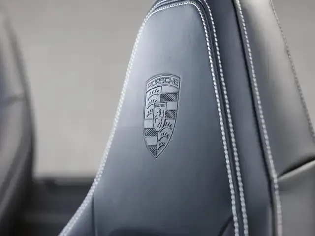 Porsche 992