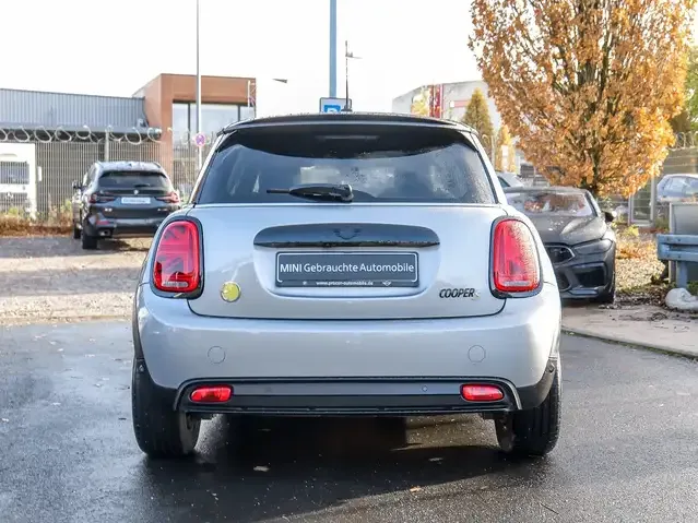 MINI Cooper SE