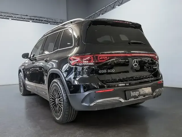 Mercedes-Benz EQB 300