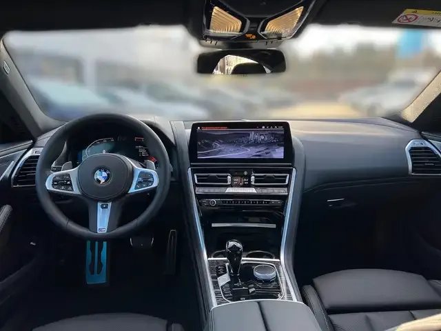 BMW 840