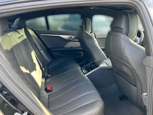 BMW 840