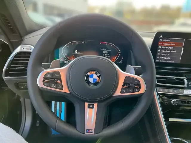 BMW 840