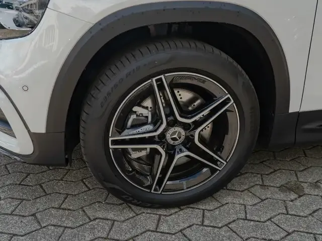 Mercedes-Benz GLB 250