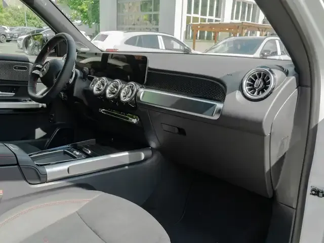 Mercedes-Benz GLB 250