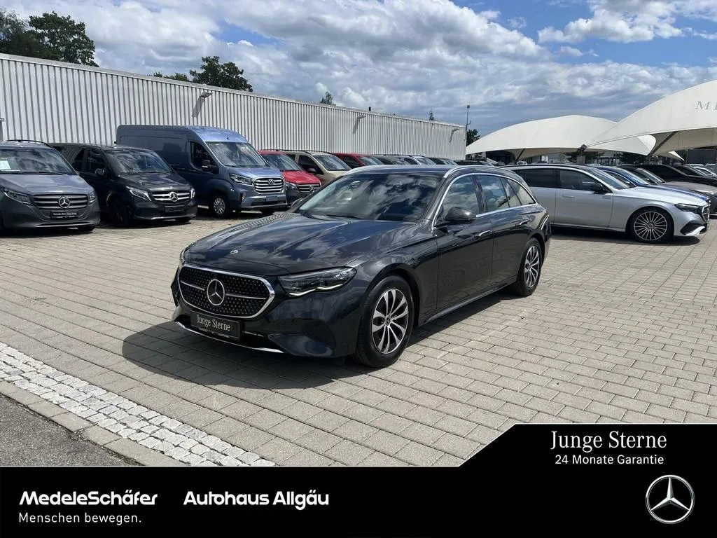 Mercedes-Benz E 200