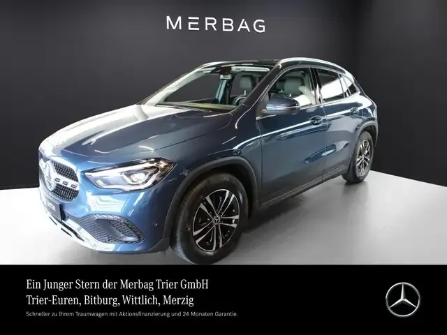 Mercedes-Benz GLA 200