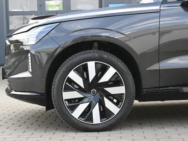 Volvo EX90